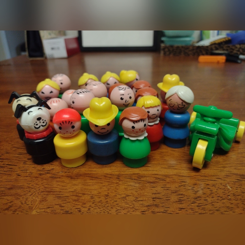 Lot Of 21 Vintage Fisher-Price Little People, Tricycle, Mix Wood And Plastic